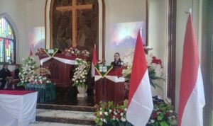 Dihiasi Ornamen Kemerdekaan RI, VaSung Lantik Panitia Pertemuan Raya Guru Sekolah Minggu SAG Sulutteng